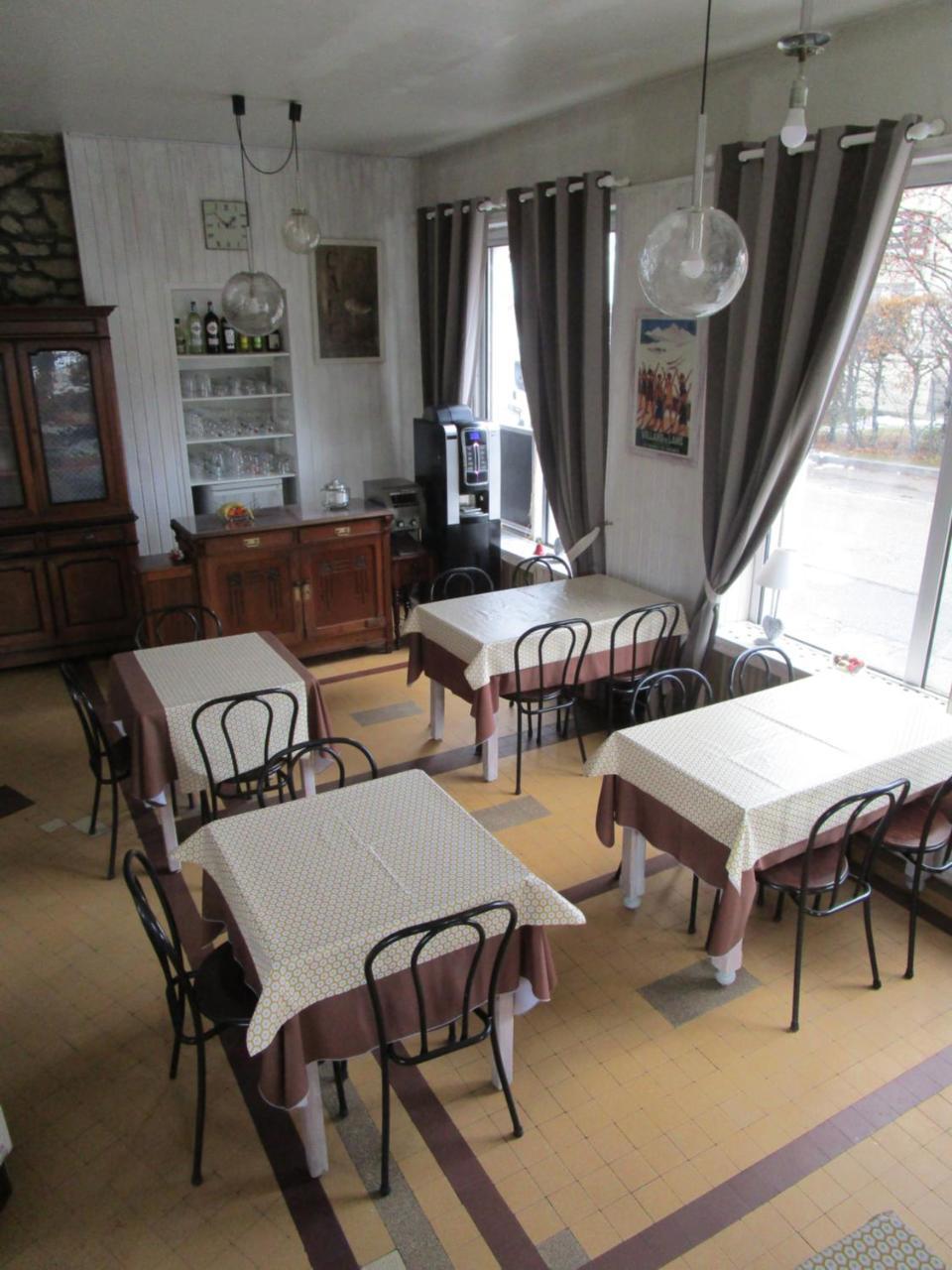 Hotel Les 4 Montagnes Villard-de-Lans Esterno foto