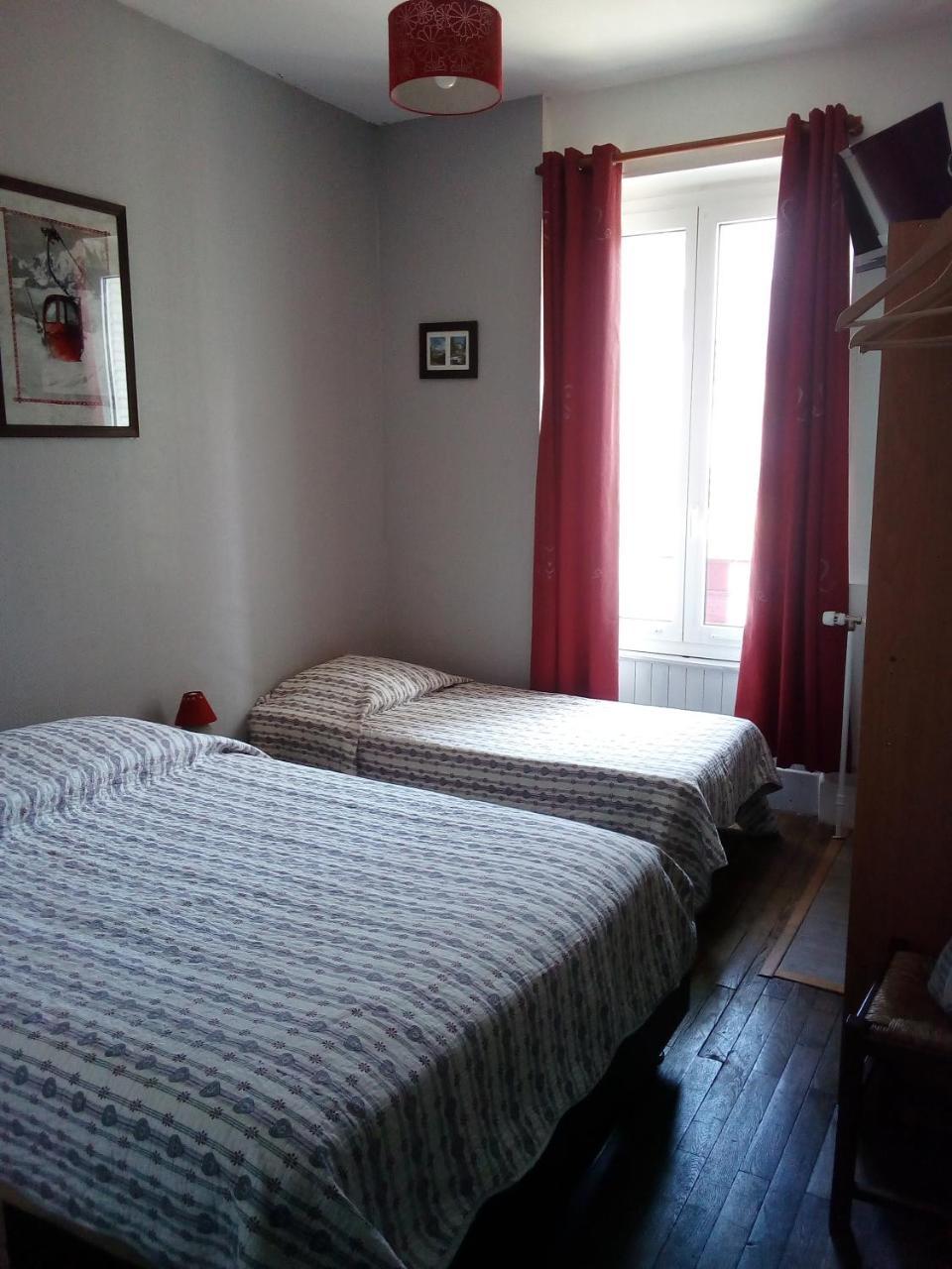 Hotel Les 4 Montagnes Villard-de-Lans Esterno foto